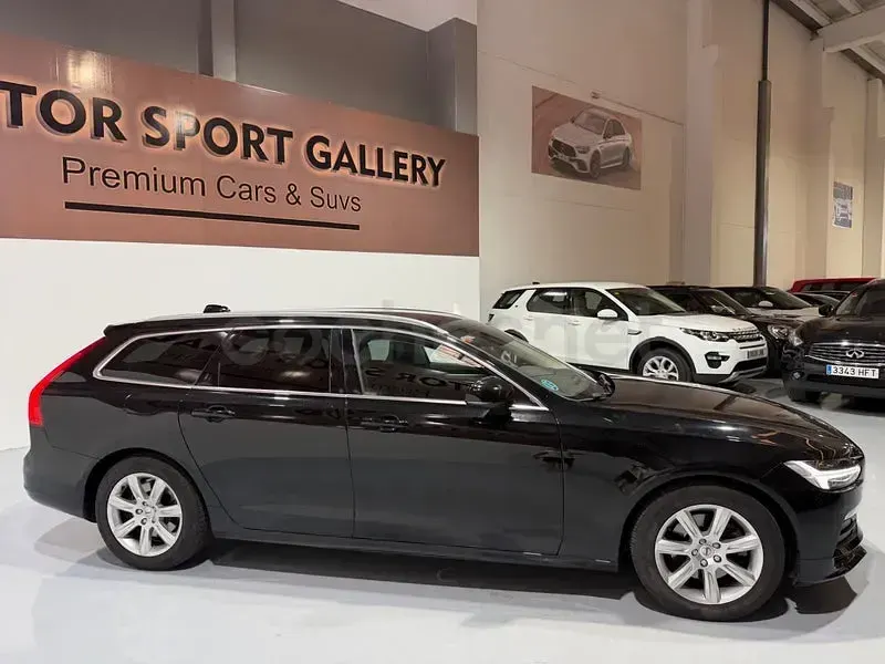 Usado Volvo V90 Momentum 190 CV (139 kW) 2018 Negro Familiar
