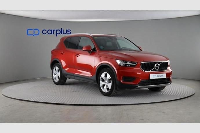 Usado Volvo XC40 Momentum 163 CV (119 kW) 2020 Rojo SUV