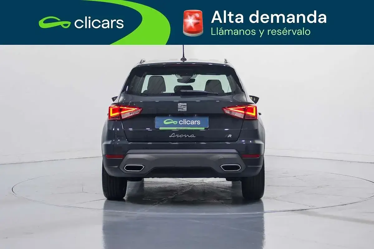 Usado Seat Arona FR 116 CV (85 kW) 2025 Gris SUV
