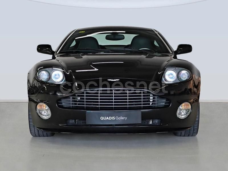 Usado Aston Martin Vanquish 520 CV (382 kW) 2006 Onyx black Coupe