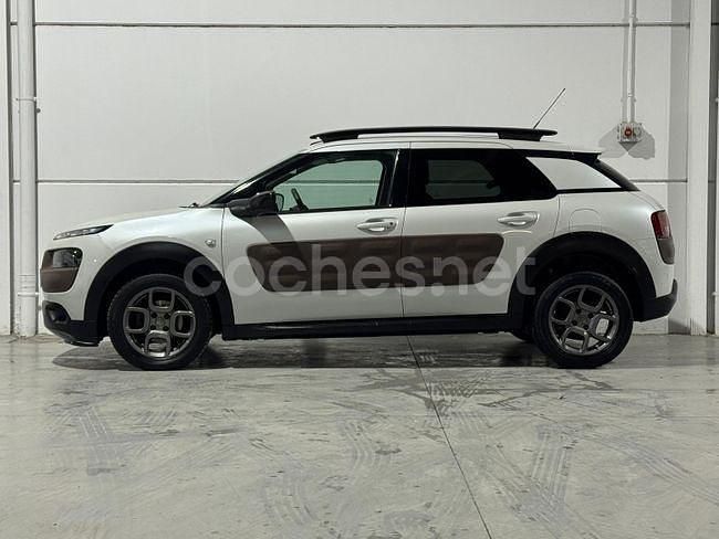 Usado Citroën C4 Cactus Feel 92 CV (67 kW) 2015 Blanco Utilitario