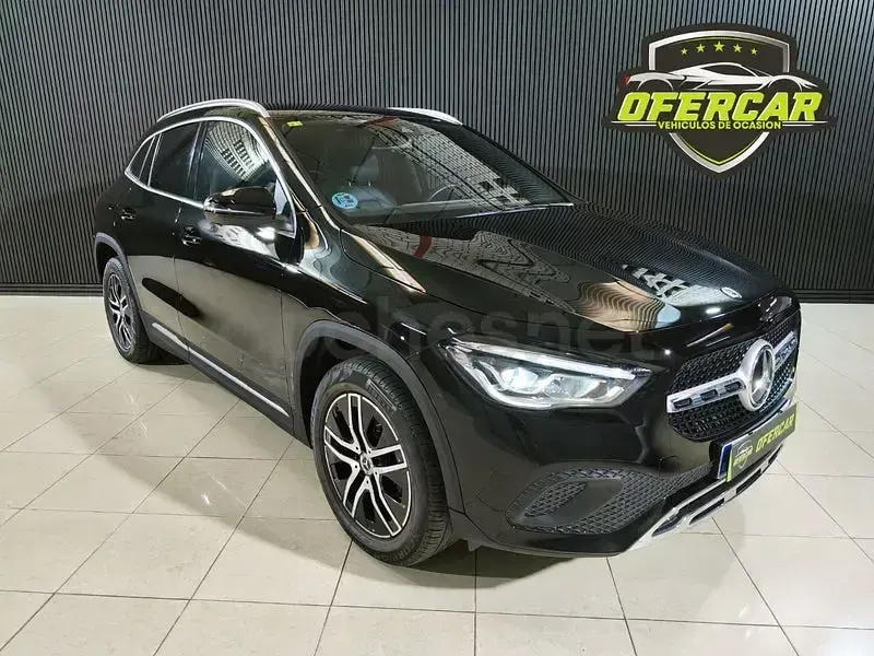 Begagnad Mercedes GLA200 163 HK (119 kW) 2021 Svart SUV