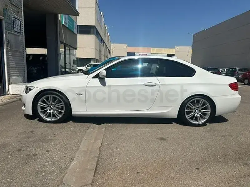 Usado BMW 320 184 CV (135 kW) 2011 Blanco Coupe