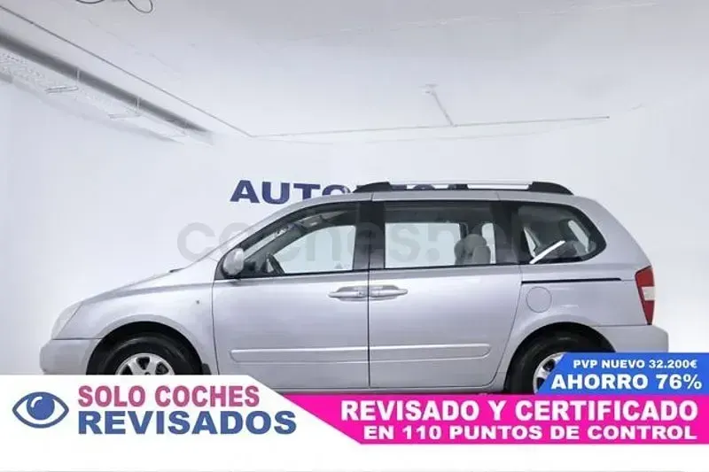 Usado Kia Carnival 185 CV (136 kW) 2011 Gris / plata Monovolumen
