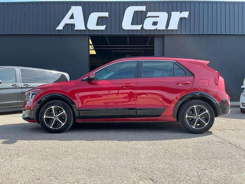 Usado Kia Niro 128 CV (94 kW) 2024 Rojo SUV