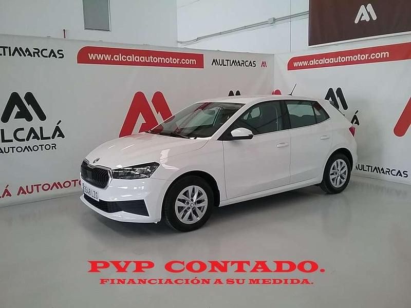 Blanco Usado 2022 Skoda Fabia Utilitario | 12.999 € (Un poco caro) - Imagen 1/2