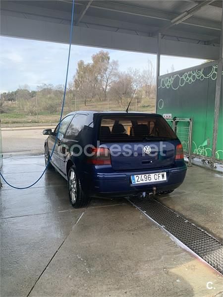 Usado VW Golf IV 130 CV (95 kW) 2003 Azul Berlina