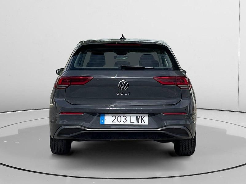 Usado VW Golf VIII 117 CV (86 kW) 2022 Gris Utilitario