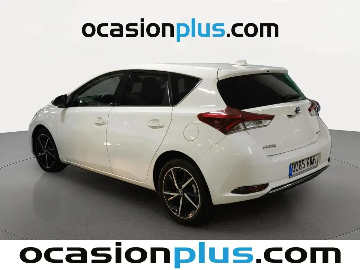 Usado Toyota Auris Edition 136 CV (100 kW) 2018