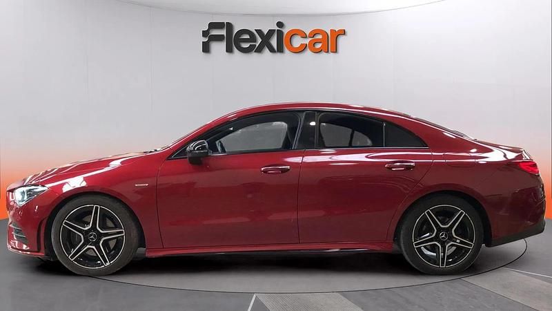 Usado Mercedes CLA200 150 CV (110 kW) 2021 Burdeos Coupe