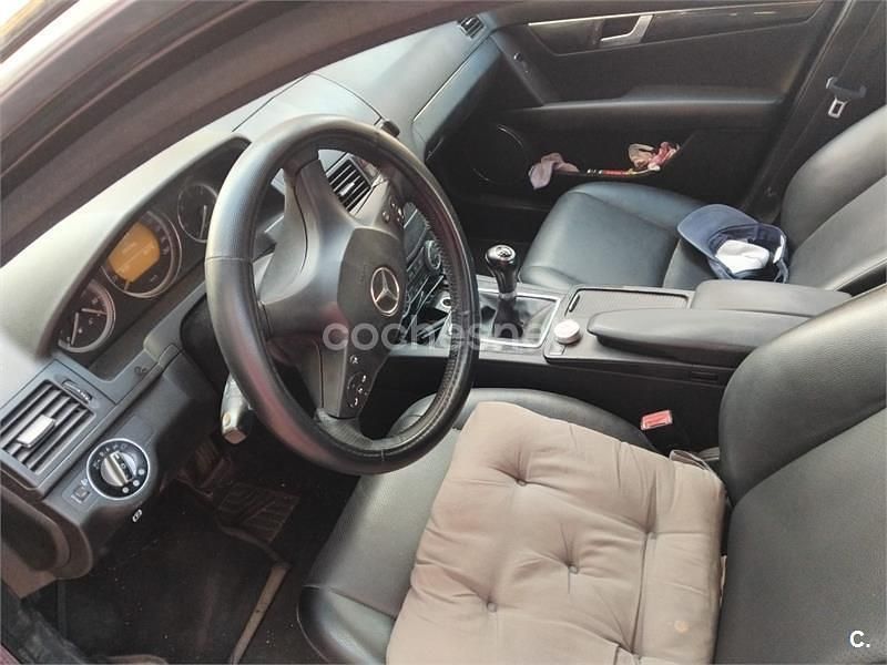 Negro Usado 2008 Mercedes C200 Classic Berlina | 8900 € (Caro) - Imagen 1/4