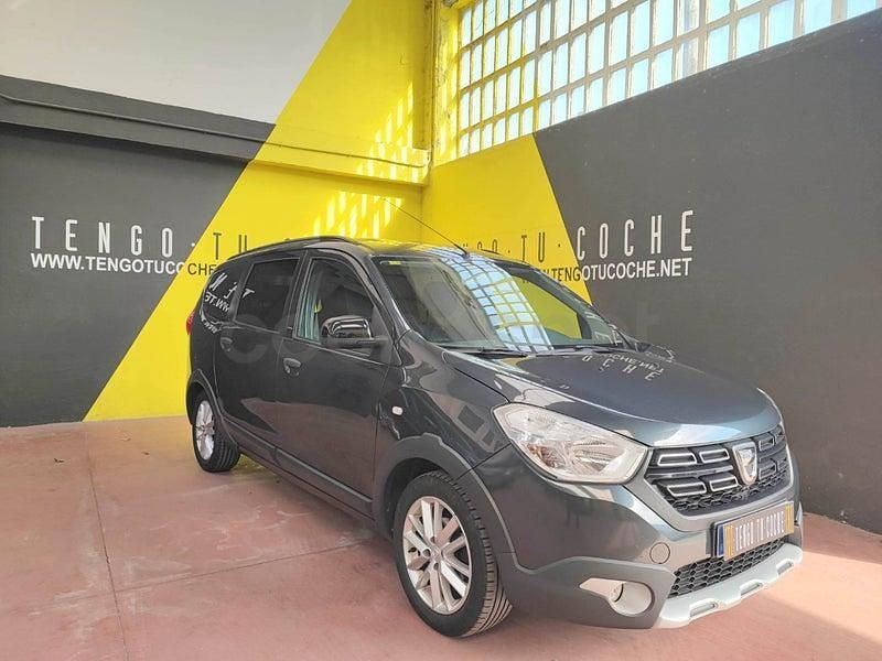 Usado Dacia Lodgy Stepway 102 CV (75 kW) 2018 Gris / plata Monovolumen
