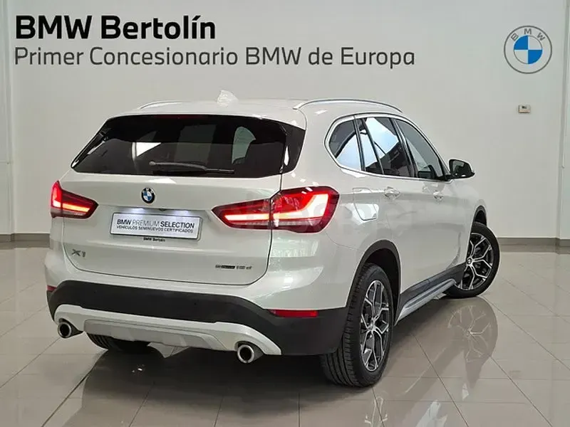 Usado BMW X1 Comfort Edition 150 CV (110 kW) 2022 Blanco SUV