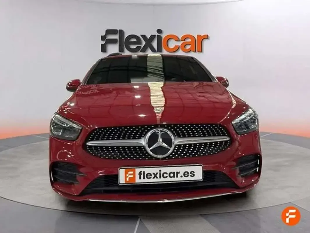 Usado Mercedes B200 150 CV (110 kW) 2019 Rojo Monovolumen