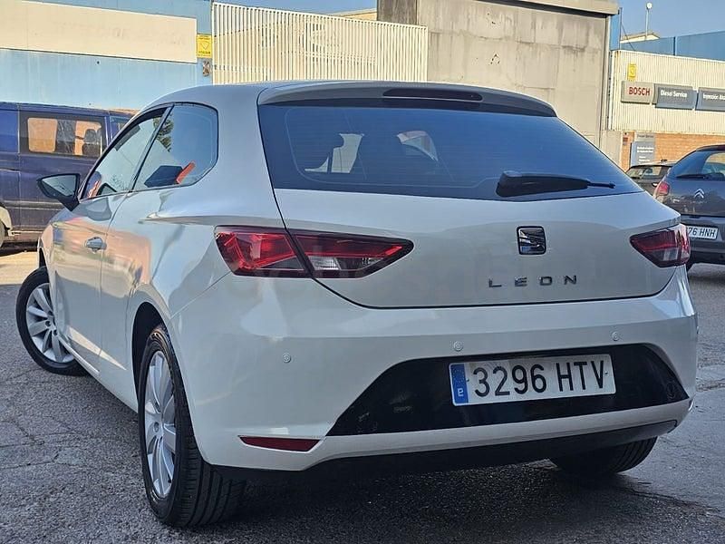 Usado Seat Leon SC Style 122 CV (89 kW) 2013 Blanco Utilitario