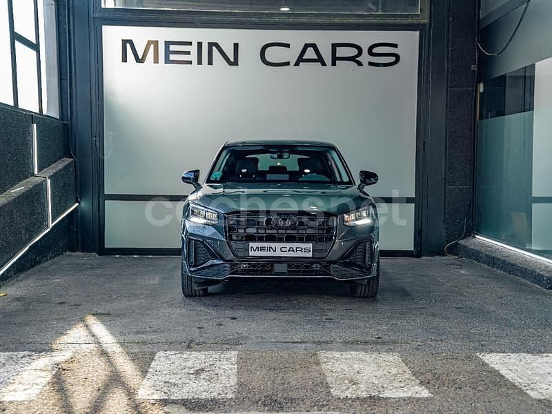Usado Audi Q2 Advanced Plus 116 CV (85 kW) 2021 Gris / plata SUV