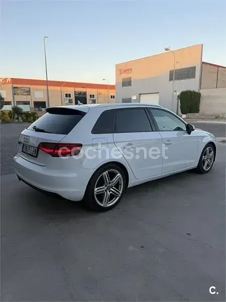 Usado Audi A3 Ambiente 184 CV (135 kW) 2014 Blanco Berlina