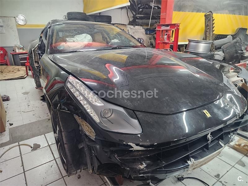 Usado Ferrari FF 660 CV (485 kW) 2012 Negro Familiar