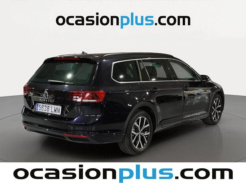 Usado VW Passat Executive 122 CV (89 kW) 2021 Negro Familiar