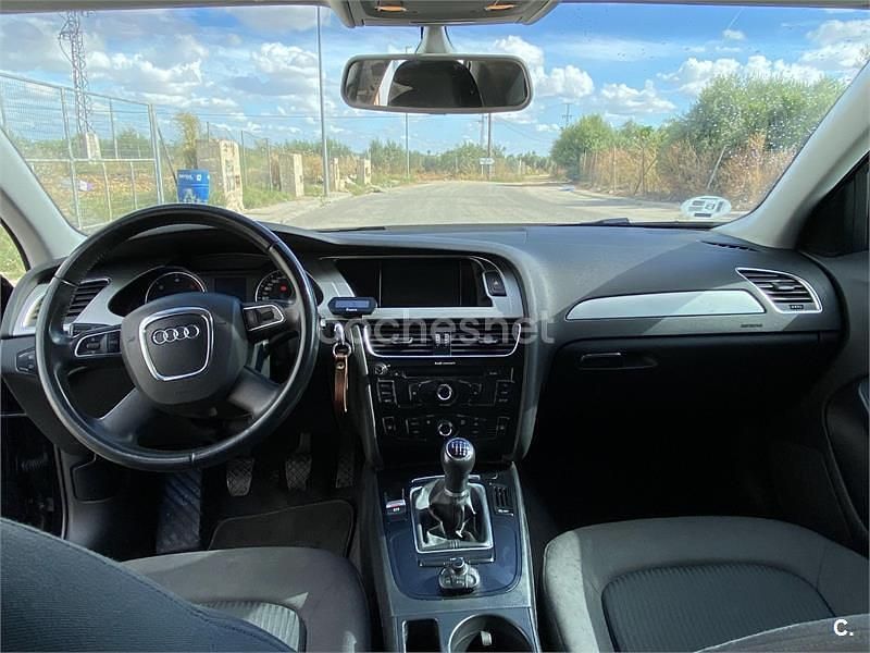 Usado Audi A4 136 CV (100 kW) 2010 Azul Berlina
