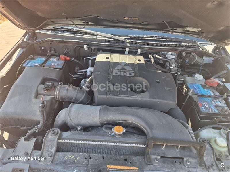 Negro Usado 2007 Mitsubishi Montero SUV | 12.000 € (Super precio) - Imagen 1/3
