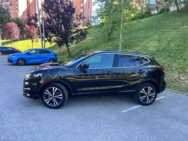 Usado Nissan Qashqai Tekna 140 CV (102 kW) 2020 Negro SUV