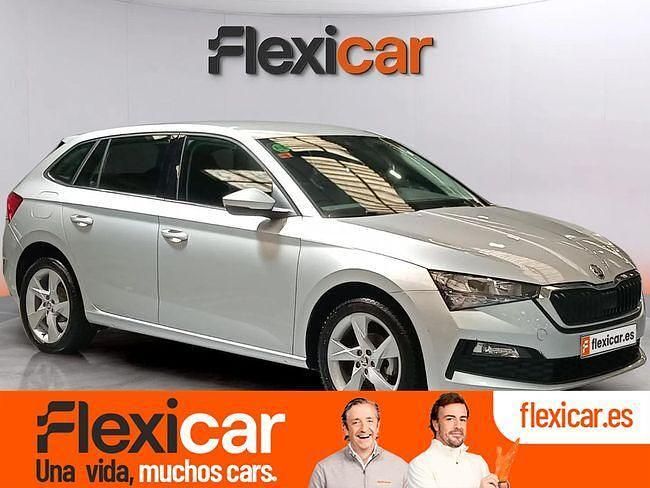 Gris Usado 2021 Skoda Scala Ambition Utilitario | 14.490 € (Precio justo) - Imagen 1/4