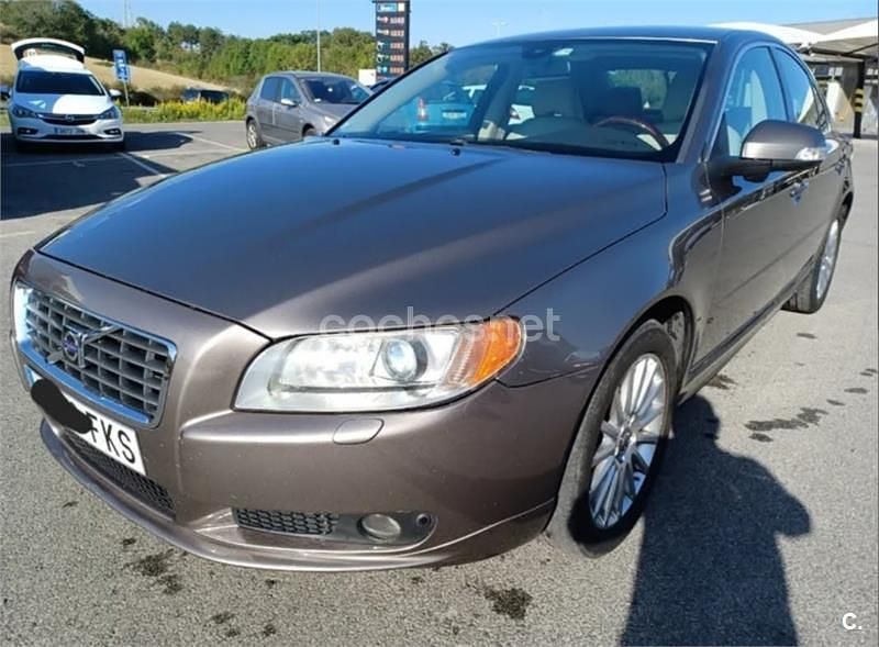 Usado Volvo S80 Summum 200 CV (147 kW) 2007 Beige Berlina