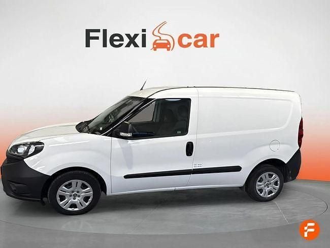 Usado Fiat Doblò Easy 105 CV (77 kW) 2023 Blanco Monovolumen