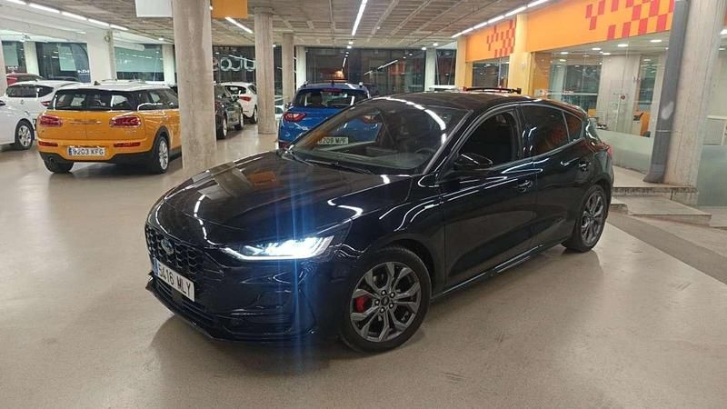 Negro Usado 2023 Ford Focus ST-Line X Utilitario | 19.900 € (Un poco caro) - Imagen 1/4