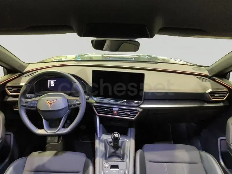 Usado Cupra Leon 150 CV (110 kW) 2025 Gris / plata Berlina