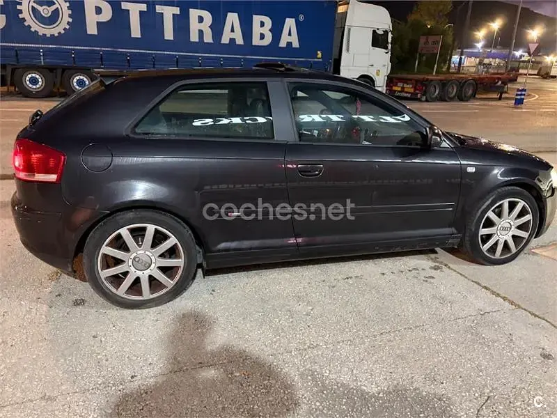 Usado Audi A3 Attraction 140 CV (102 kW) 2006 Negro Utilitario