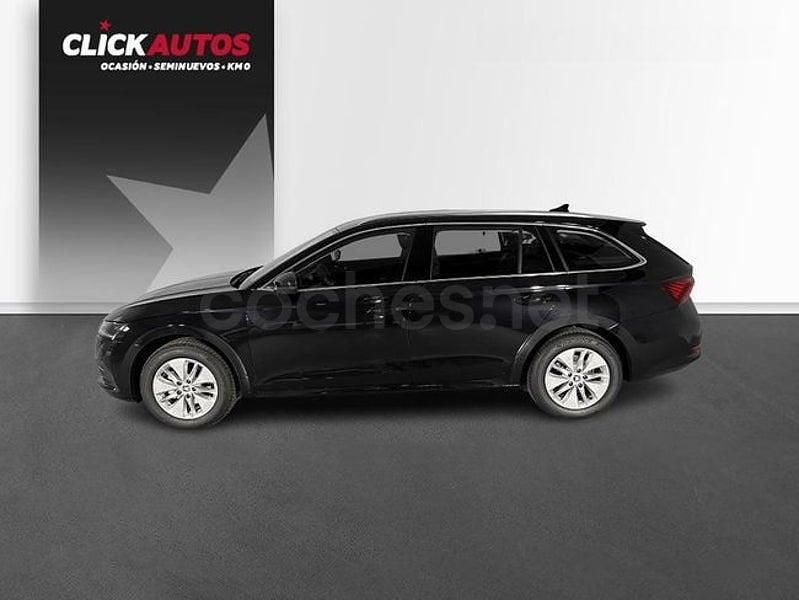 Usado Skoda Octavia Ambition 115 CV (84 kW) 2024 Negro Familiar