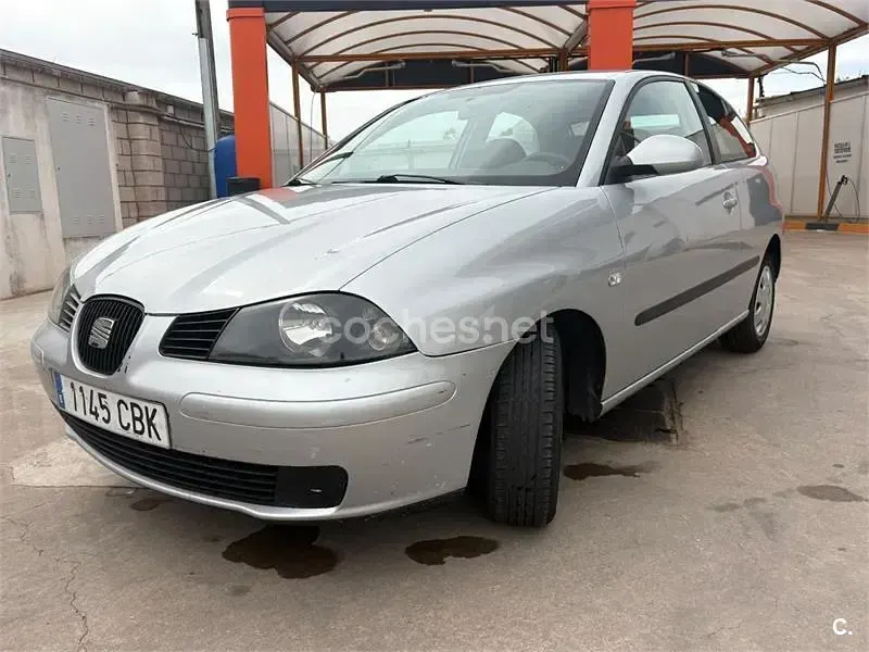 Usado Seat Ibiza Stella 64 CV (47 kW) 2002 Gris / plata Utilitario