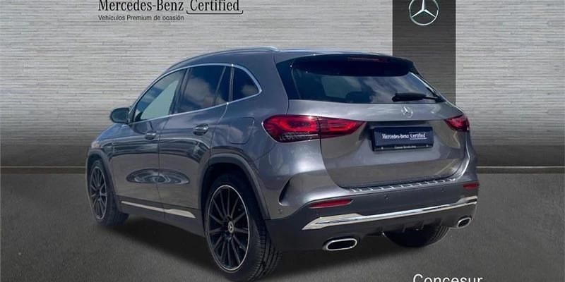 Usado Mercedes GLA200 163 HP (119 kW) 2022 Cinzento SUV