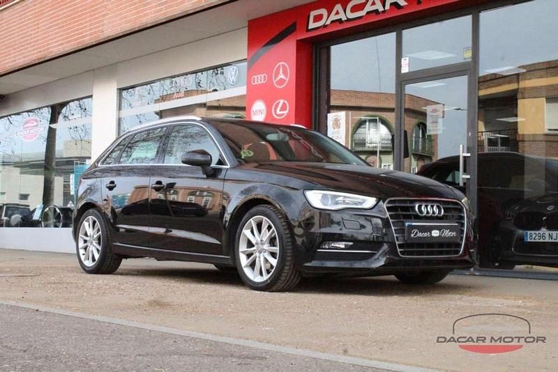 Usado Audi A3 Sportback Ambition 105 CV (77 kW) 2013 Negro Utilitario