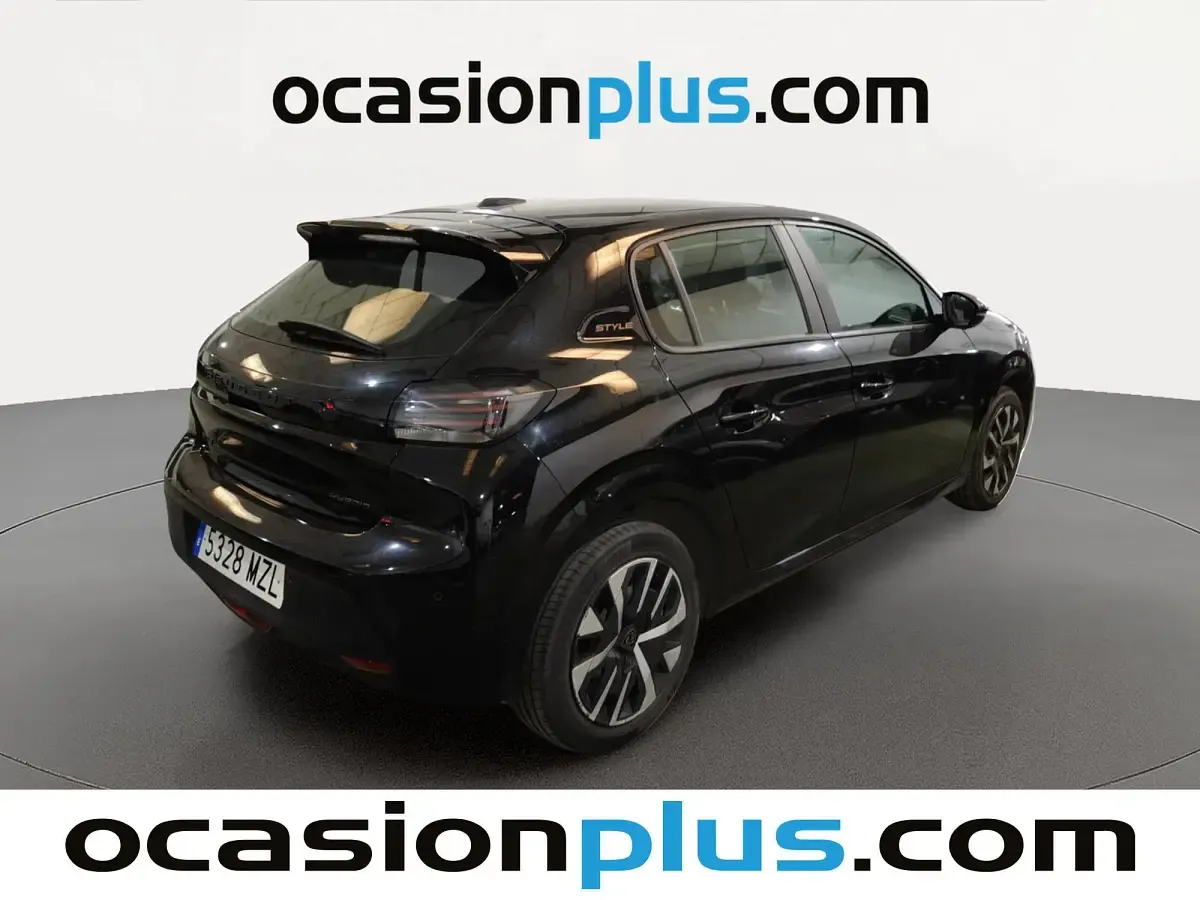 Usado Peugeot 208 Style 101 CV (74 kW) 2025 Negro Utilitario