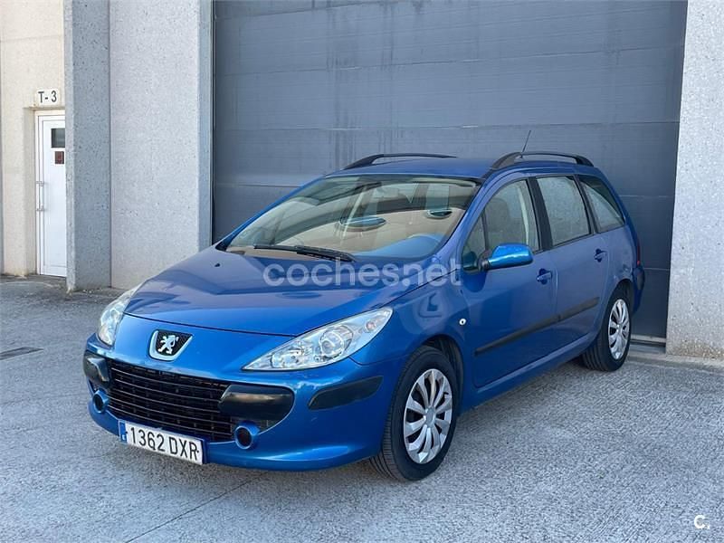 Azul Usado 2005 Peugeot 307 Berlina | 2100 € (Buen precio) - Imagen 1/4