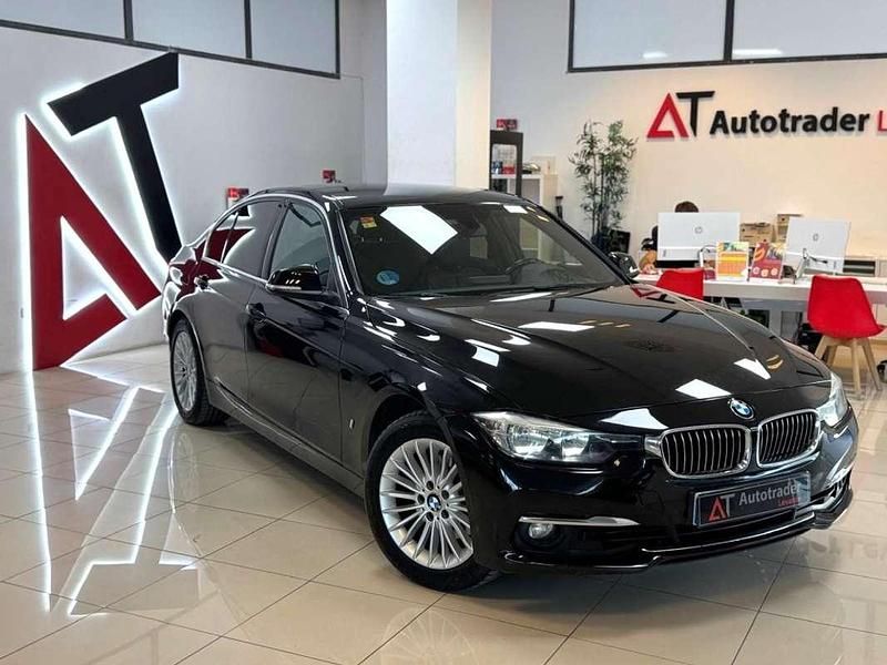 Negro Usado 2016 BMW 330e iPerformance Berlina | 15.499 € - Imagen 1/4