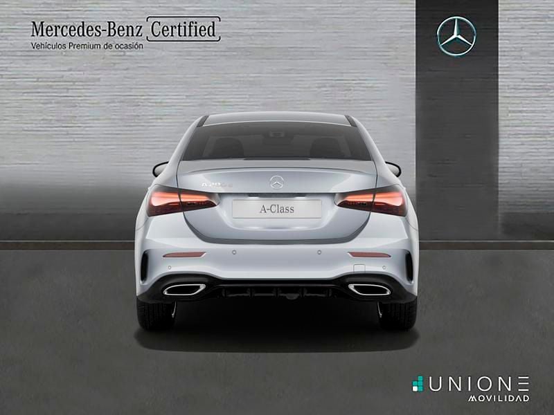 Usado Mercedes A200 150 CV (110 kW) 2025 Gris Berlina