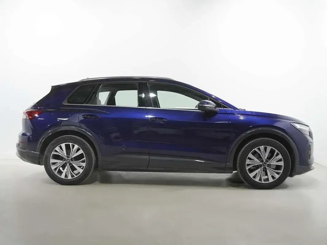 Usado Audi Q4 e-tron Advanced Plus 150 kW (204 CV) 2023 Azul SUV