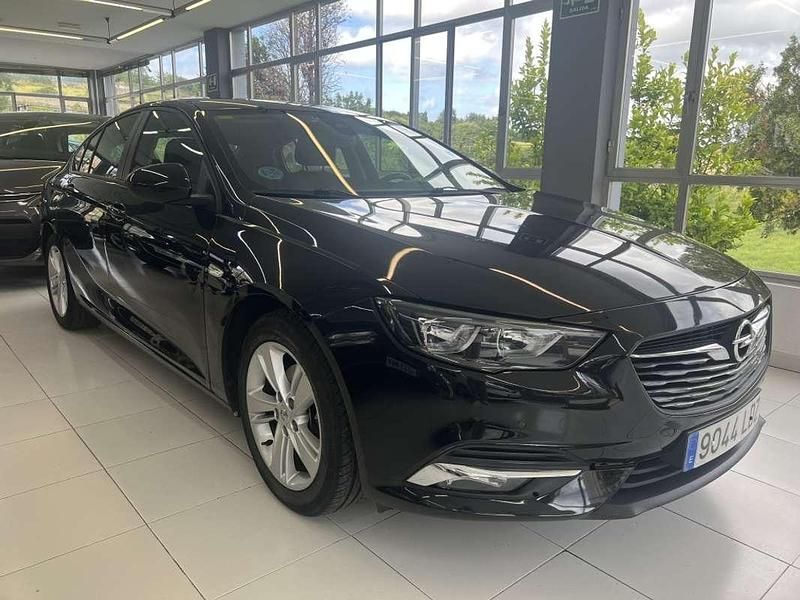 Usado 2020 Opel Insignia Selective Berlina | 10.700 € (Caro) - Imagen 1/4
