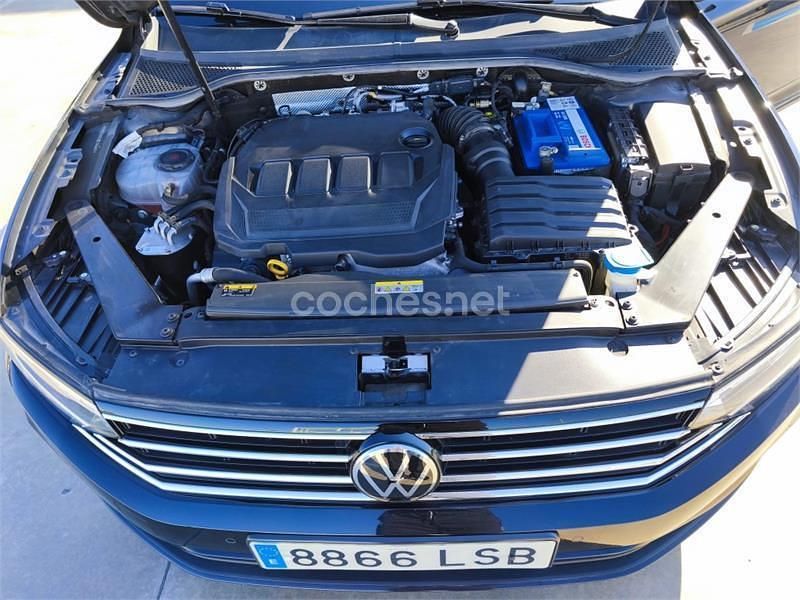Usado VW Passat Business 122 CV (89 kW) 2021 Negro Familiar