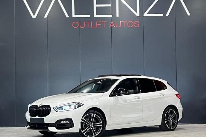 Usado 2020 BMW 118 Sport Line Utilitario | 24.899 € - Imagen 1/4