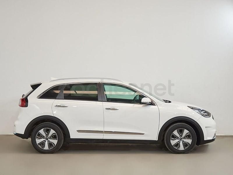 Usado Kia Niro 141 CV (103 kW) 2017 Blanco SUV