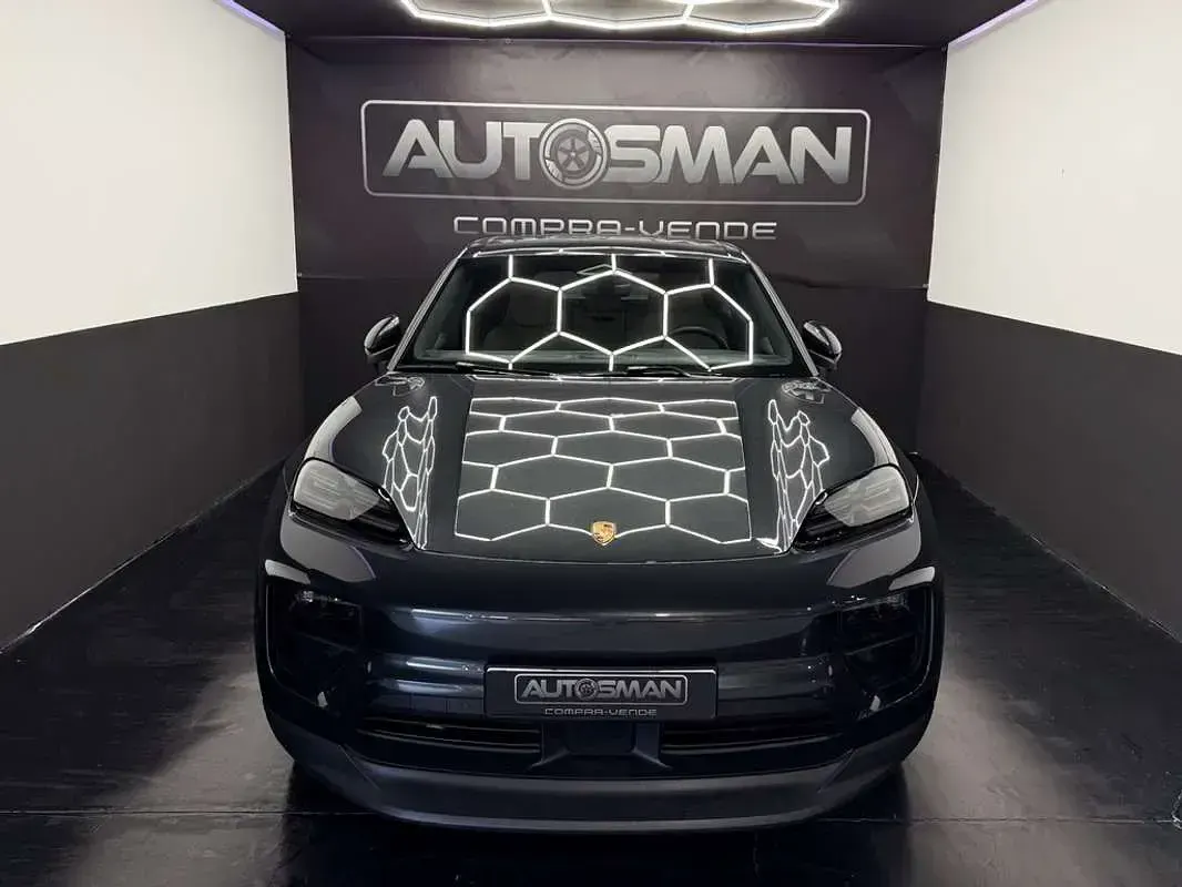 Usado Porsche Macan 264 kW (359 CV) 2025 Gris SUV