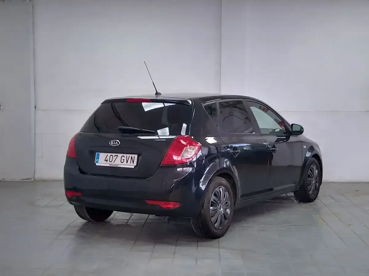 Usado Kia Ceed 91 CV (66 kW) 2010 Utilitario