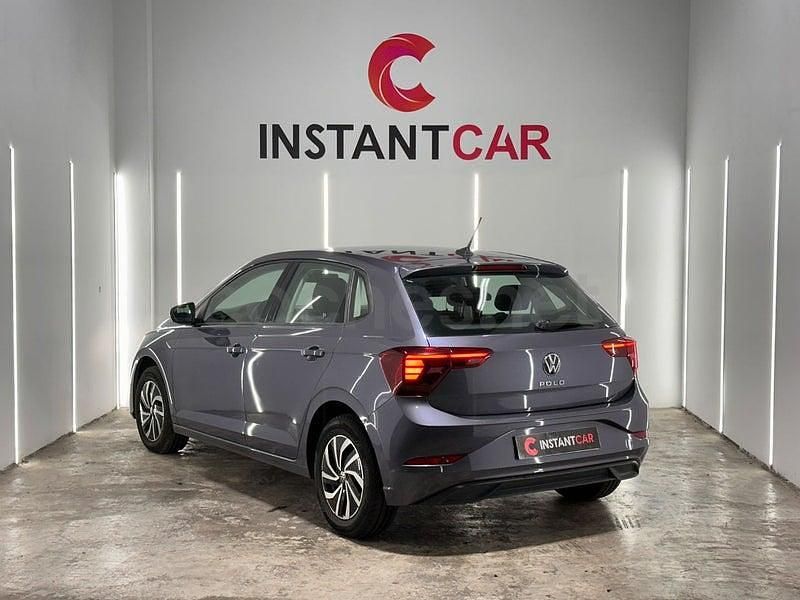 Usado VW Polo Life 95 CV (69 kW) 2023 Gris / plata Utilitario