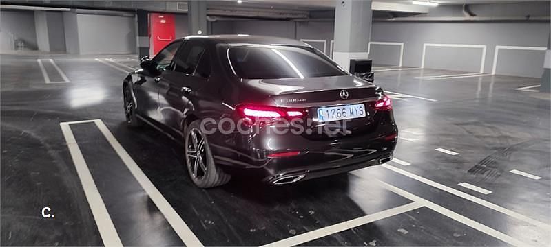 Usado Mercedes E300 306 CV (225 kW) 2020 Gris / plata Berlina