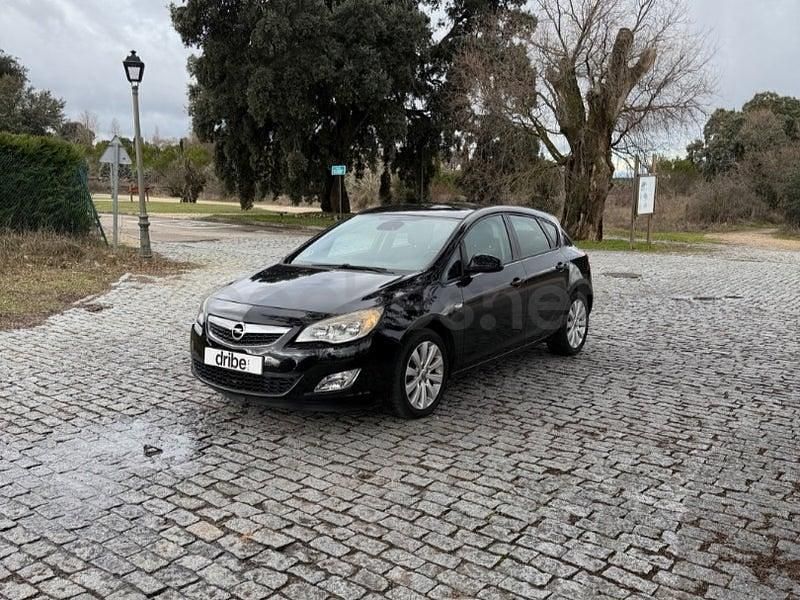 Usado Opel Astra Enjoy 110 CV (80 kW) 2010 Negro Berlina